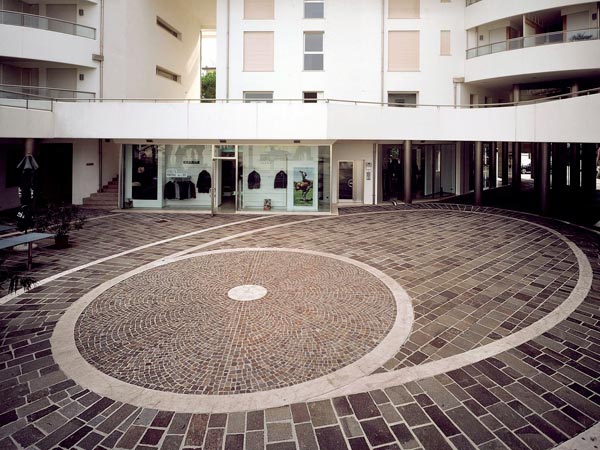Offerte-realizzazione-pavimenti-in-porfido-Parma
